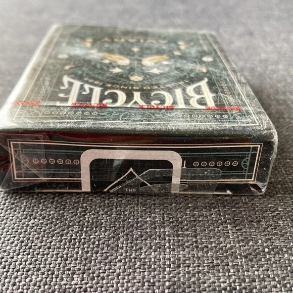 Playing Cards - Picture 6 of 6